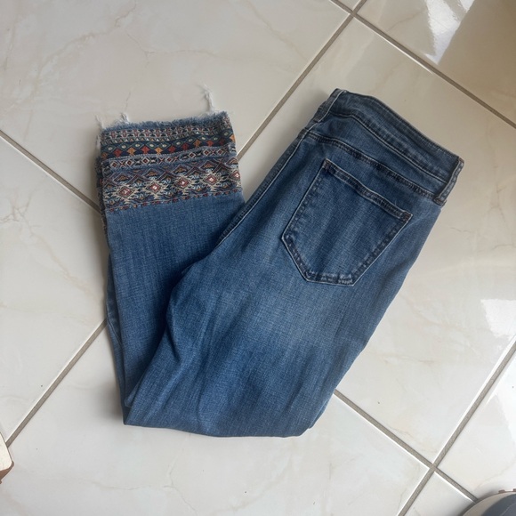 Chicos Girlfriend Slimming Trim jeans - Picture 6 of 9